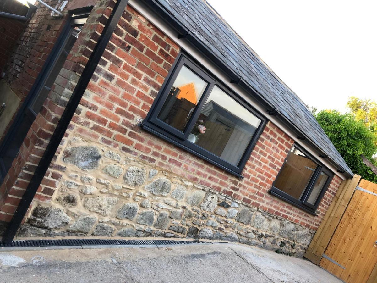 Exclusive Modern Decorated 1 Bedroom Detached Studio Newport  Exterior photo